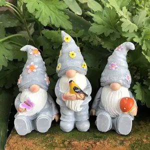 3-Piece Classic Hand-Drawn Resin Dwarf Figurines Statue, Garden Sculptures Statues, American Country Style Decorative Ornaments Home Decor Accessory, Perfect for Holiday & Home Decoration