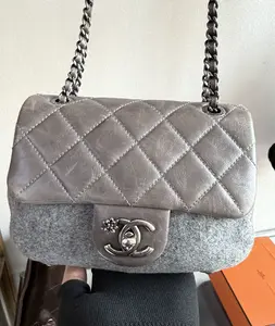 Pre-owned CHANEL Square Classic Single Flap Bag Quilted Metallic Lambskin Mini