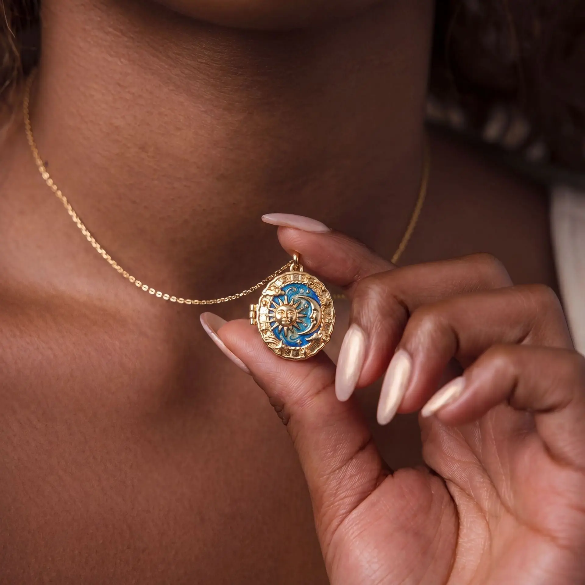 Women's Elegant Mystical Celestial Sun & Moon Locket Necklace - Vintage Witchy Female Costume Jewelry, Gold-Tone Premium Finish Cosmic Pendant Accessory