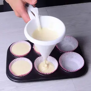 1Pc Kitchen DIY Make Delicious Cupcakes Easily with this Handheld Batter Dispenser & Measuring Cup - Kitchen Gadget/ Christmas Halloween tool Baking Tools