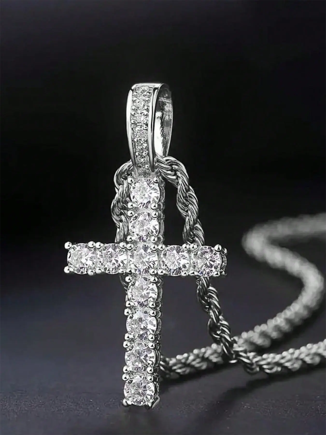 1 Pc Fashion Cubic Zirconia Elegant Necklace Pendant For Man For Valentine's Day Gift Wedding Engagement Anniversary Party Jewelry