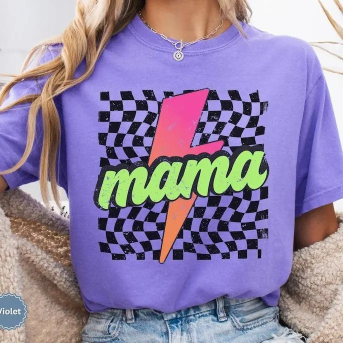 Comfort Colors Retro Mama Shirt , Checkered Mama Tee, Trendy Mom Graphic T-Shirt, Cool Mom Shirt, Gift For Her, New Mom Gift
