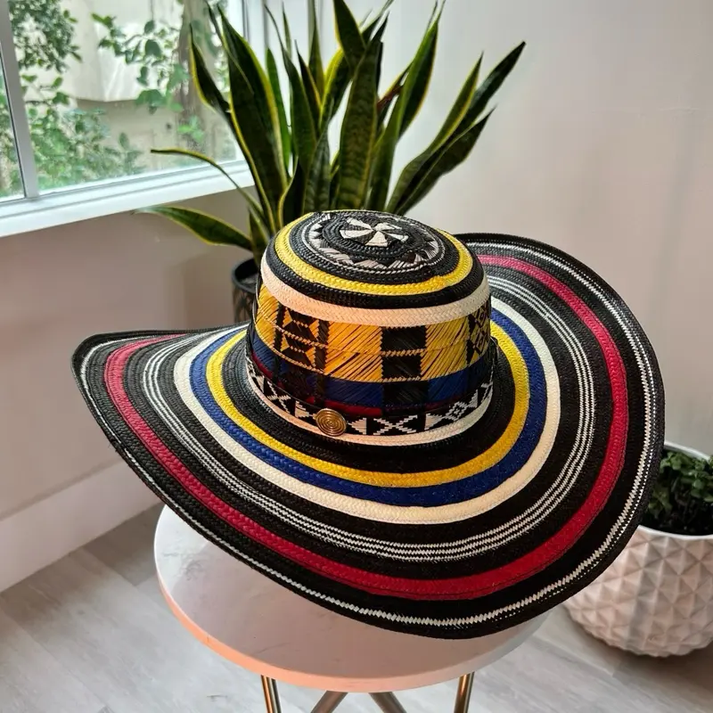 Sombreros Típicos Colombianos Handmade by Artisans - High-Quality Design, Ideal for Women's Wear - Womenswear, Jean