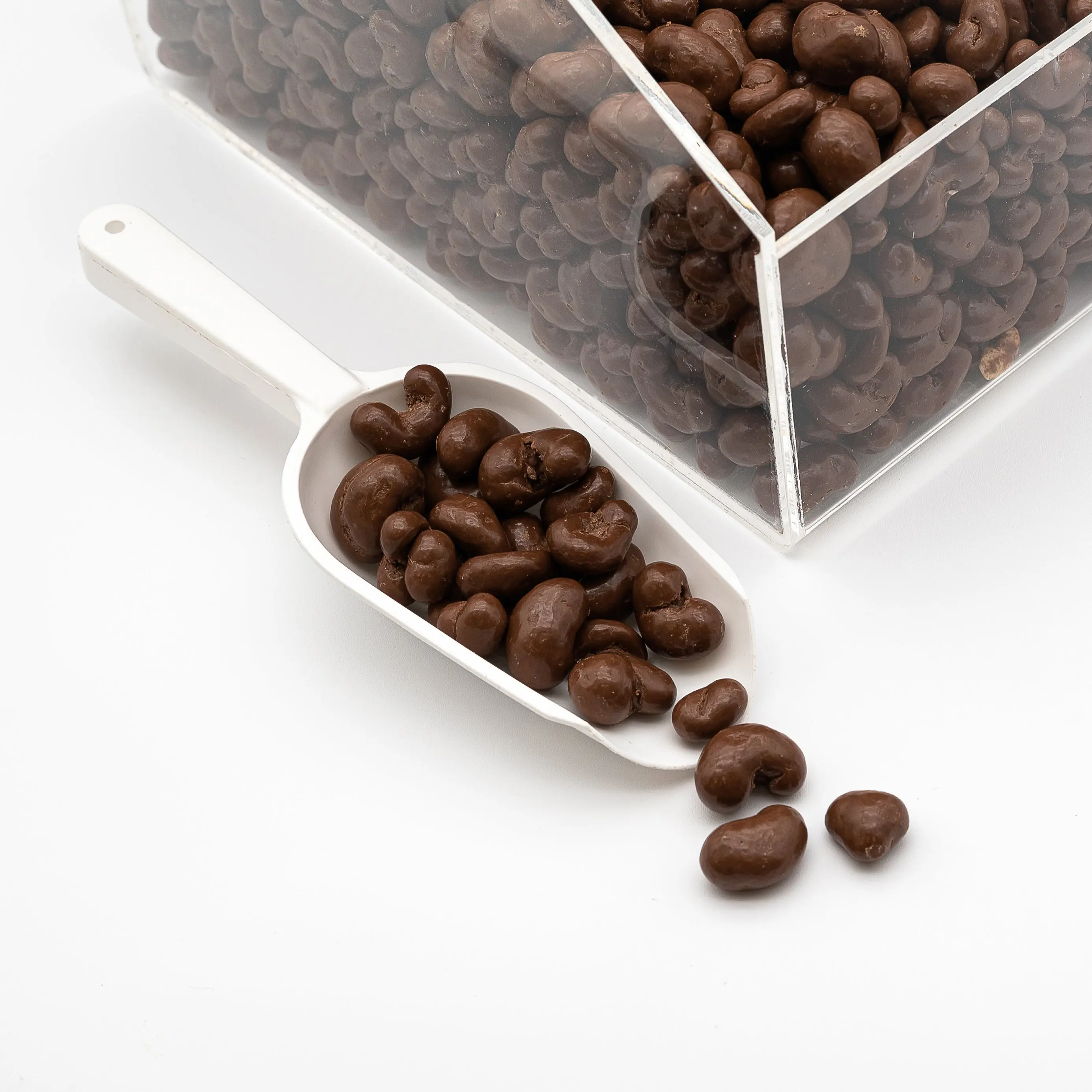 Milk Chocolate Cashews - Premium Whole Cashews Covered in Rich Milk Chocolate - 4 oz & 8 oz & 1 lb Chocolate Bag