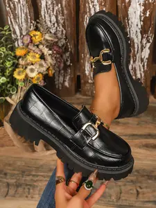 Women’s Chunky Loafers with Metal Buckle, Thick Sole Casual Shoes, Round Toe Comfortable Style for Daily Wear