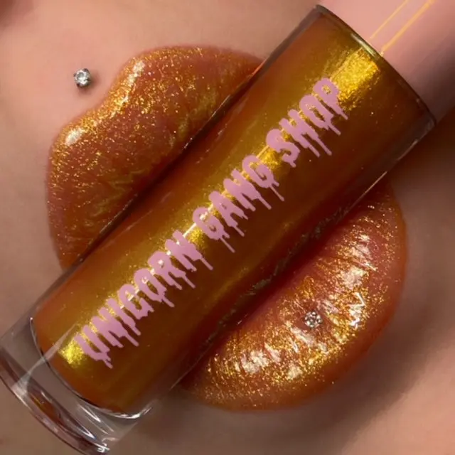 Glossed Up Glosses
