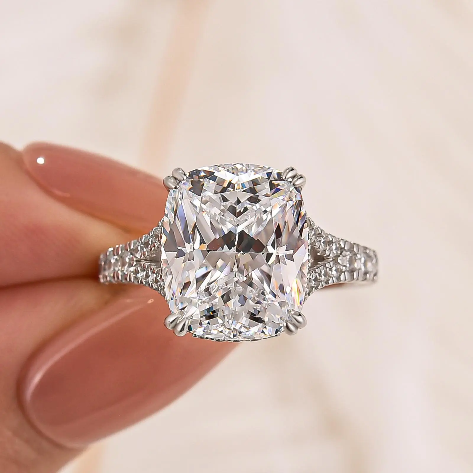 MAXINEJEWELRY 7.0ct Cushion Cut 5A CZ Engagement Ring - Women's Artificial Gemstone Jewelry, Promise Ring for Proposal, Wedding