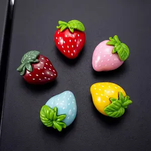 5 Piece Strawberry Refrigerator Magnets Set, Decorative Space Fix Notes Photos Kitchen Office Storage Cabinet Daily Holiday Decoration, Fridge Magnets, Refrigerator Decorating Magnet