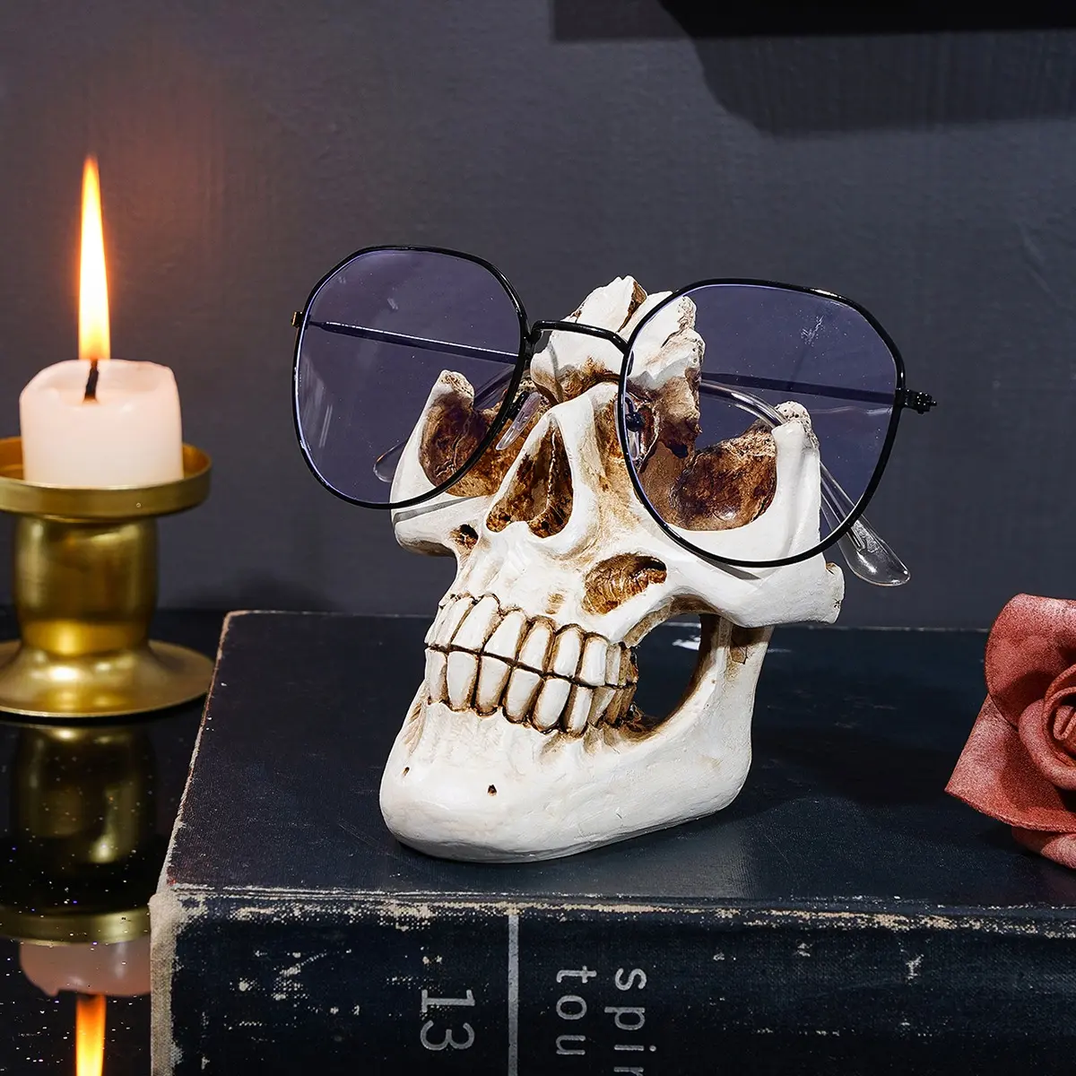 Halloween Skull Design Resin Eyeglass Holder Stand, Home Hotel Window Decoration, Vintage Style Halloween Party Display Accessory, Interior Decoration Accessories, Decorative Home Ornament, Decorative Ornaments