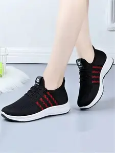 Ladies' casual sports shoes, breathable and comfortable, with a simple lace up low cut design that is lightweight and easy to wear, suitable for daily commuting, leisure running, fitness, hiking and other sports scenes