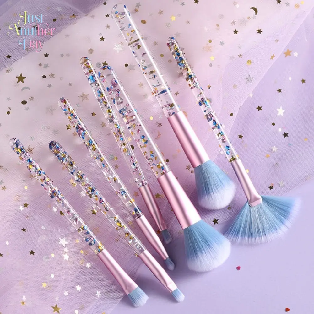 7PCS Starry Sky Glitter Makeup Brush Set, Crystal Quicksand Handle Cosmetic Brushes with Sequins, Includes Eyeshadow and Face Brushes