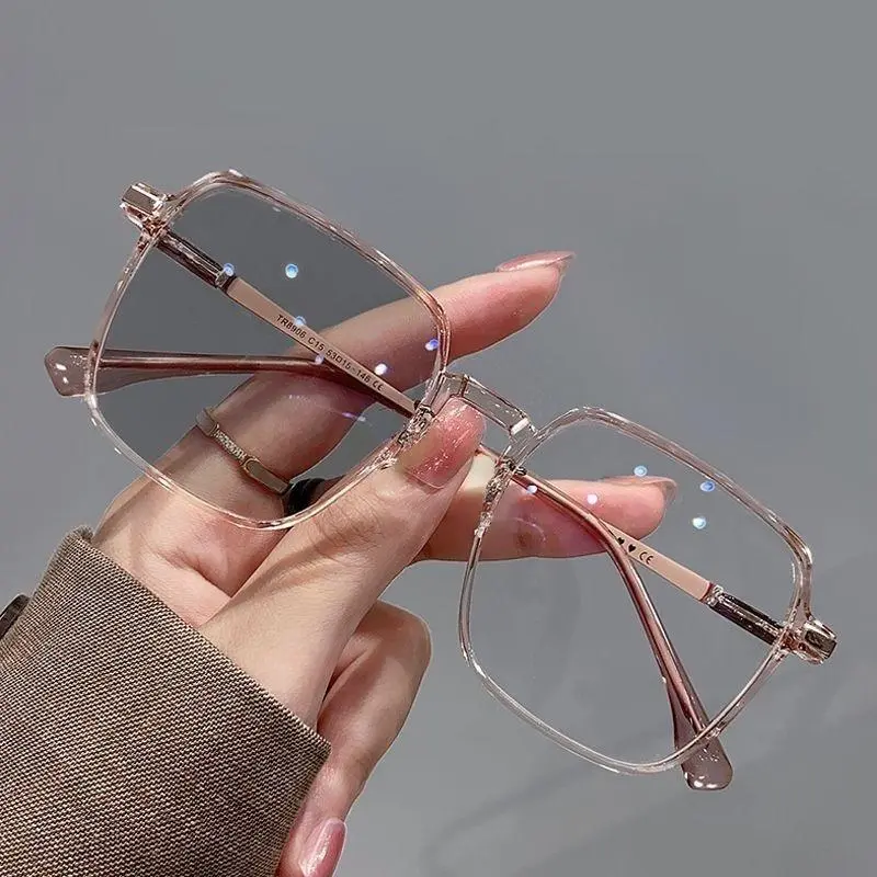 Photochromic Anti-Radiation Anti-Bluelight Eyeglasses - Lightweight Metal Frame Tinted Lens Stylish Protective Casual Stylish Glasses for Men, Daily & Outdoor Use, Photochromic Men's Sunglasses, Anti Bluelight Glasses