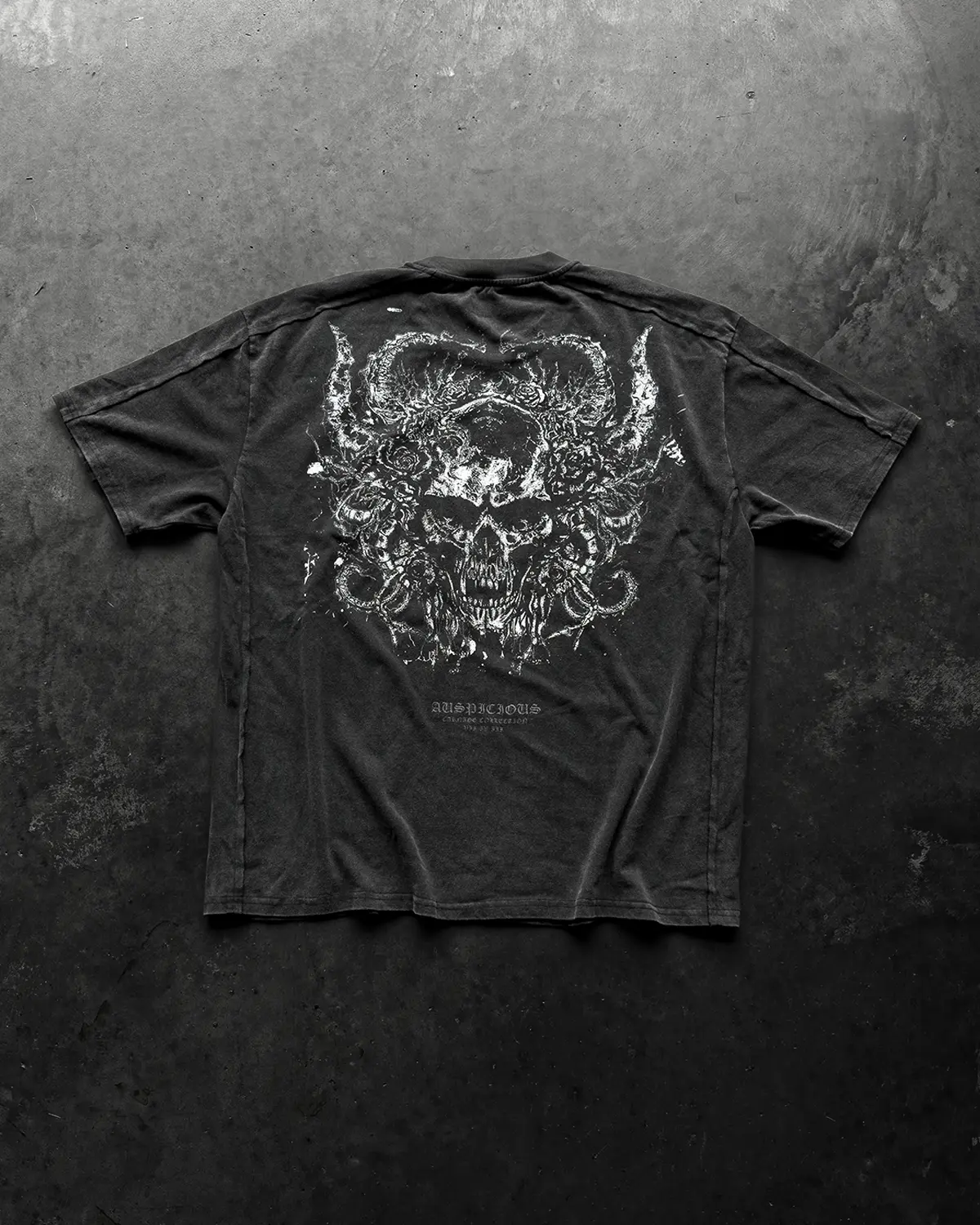 DAUNT TEE
