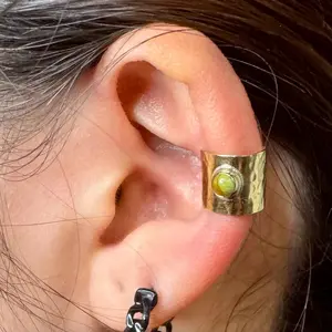 Female 4mm Brass Turquoise Ear Cuff, Wide Conch Band, No-Piercing Costume Earring