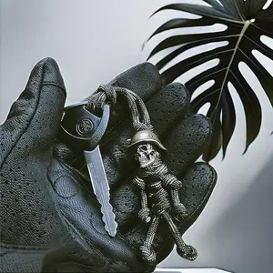 Skull Soldier Vice Commander Men’s Keychain, Men’s Creative Motorcycle Keychain