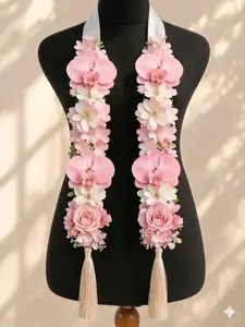 Handmade Floral Ribbon Lei Stole – Personalized Graduation Sash for Seniors