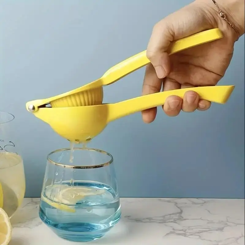 Premium Metal Lemon Squeezer, Efficient Handheld Juicer, Fruit Juicer, Fruit Juice Extractor, Easy Grip Manual Citrus Press, Space Saving Kitchen Tool, Kitchen Gadget for Fresh Juice