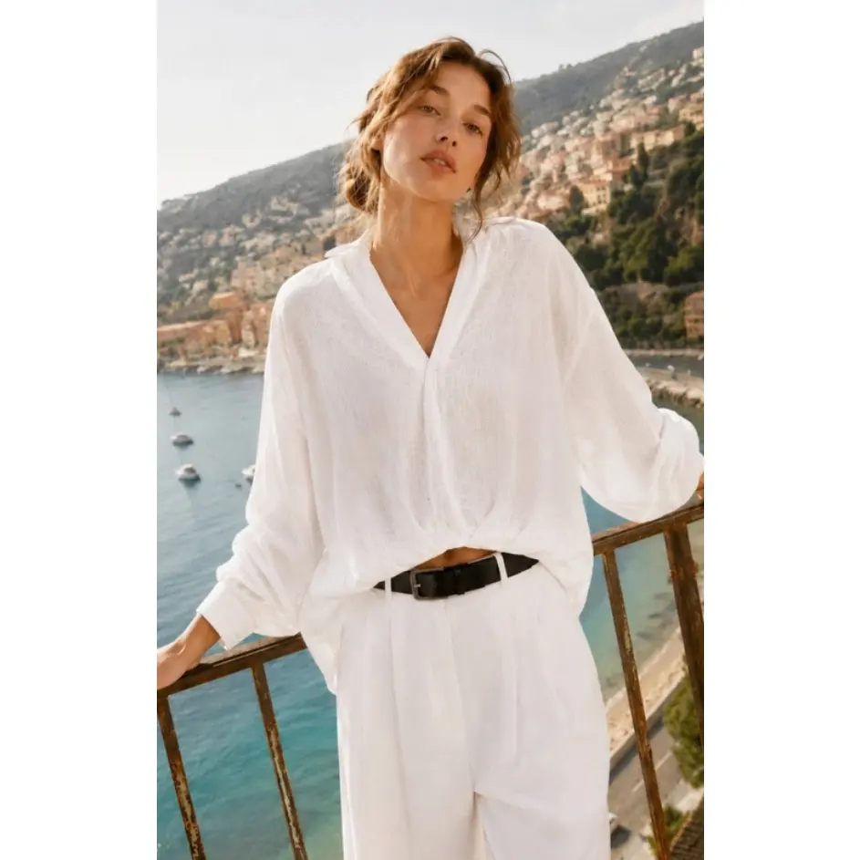 Airy Shirt with Puffed Hem