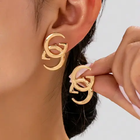 1 Pair Geometric Fashionable Letter Stud Earrings,, Elegant Style, Suitable for Daily Wear, All Seasons Accessory, Fashion Jewelry Earrings