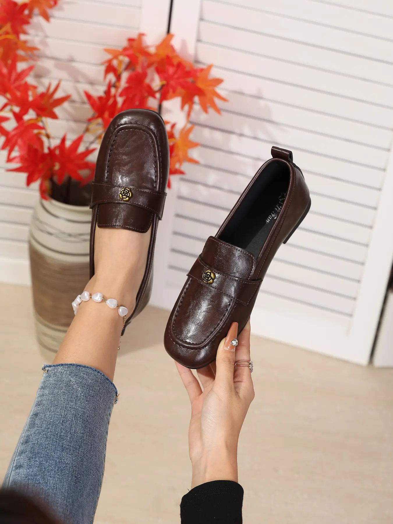 Women's Fashionable Loafers Casual Flat Shoes, Soft Leather Design, Rubber, One-Click Slip-On, Slip On Style, Perfect for Daily Wear, Trendy Women's Shoe Series, Fashionable Flats, Casual Flat Footwear