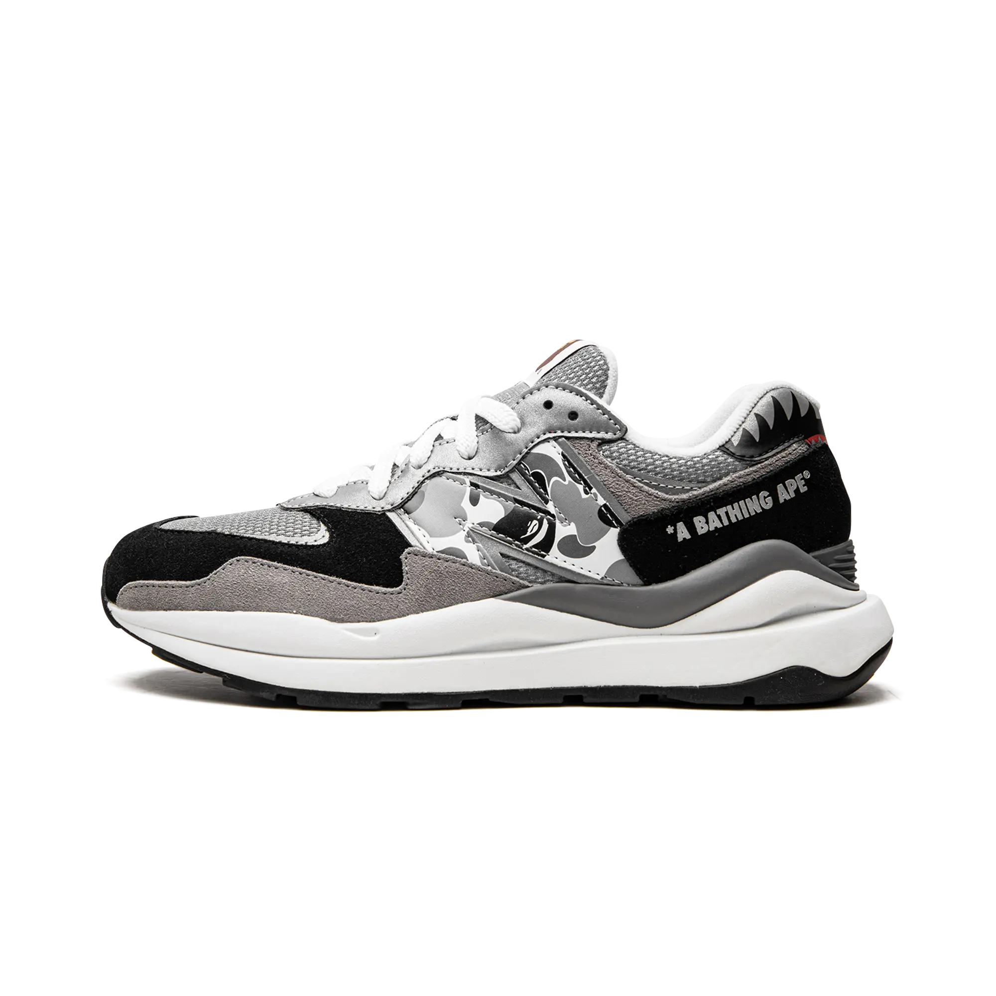57/40 "Bape x New Balance" M5740BAP