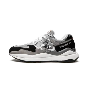 57/40 "Bape x New Balance" M5740BAP