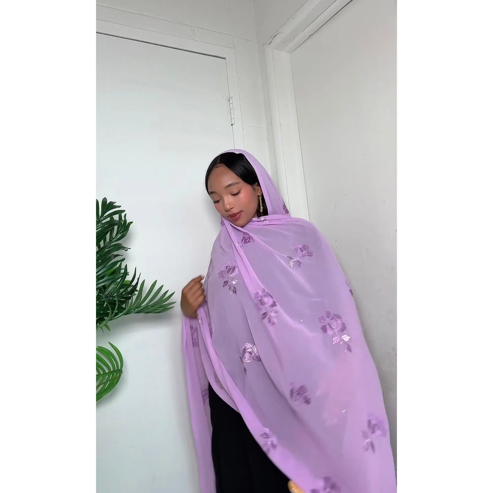 Elegant Floral Embroidered Scarve