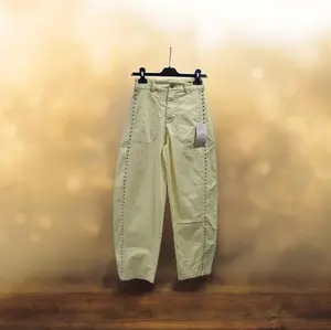 Barrel-Style Pants
