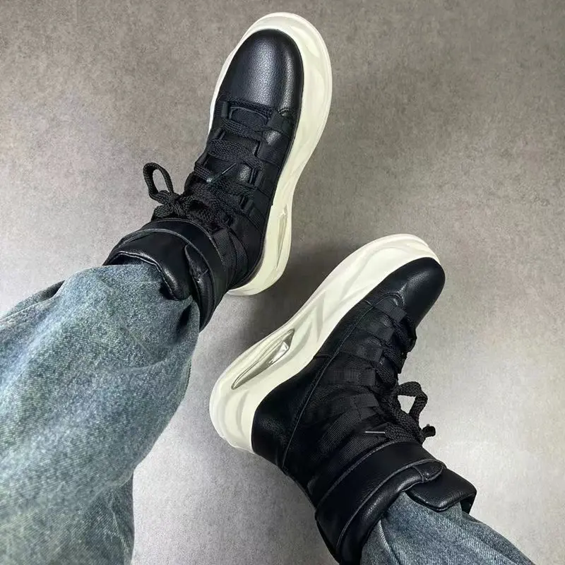 [Trendy Streetwear Boots] Black High-Top Sneakers - Casual & Trendy, Versatile Streetwear Boots with Lace-Up Closure, Rubber Sole - Korean Version