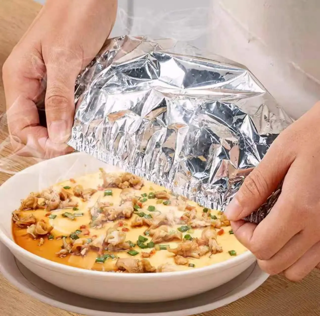 Reusable Food Grade Stretch Aluminum Foil Covers, Microwave Safe Heat Insulated Lids, Insect-Proof Kitchen Storage Covers for Home Cooking & Outdoor Dining