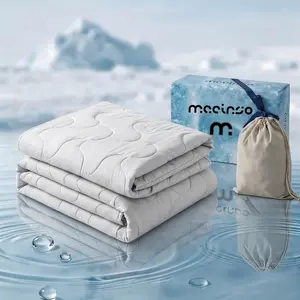 MACINSO Cooling Comforter for Hot Sleepers, Lightweight Summer Down Alternative Duvet with Breathable Ice Silk Fabric, Air Conditioner Blanket for Night Sweats, Machine Washable All-Season Cooling Quilt for Bedroom, Dorm & Guest Room (White, Queen Size)