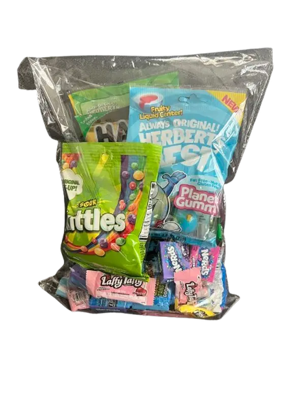 Candyya Mega Mix -  Piñata and Full-Size Candy Explosion Assorted Bag