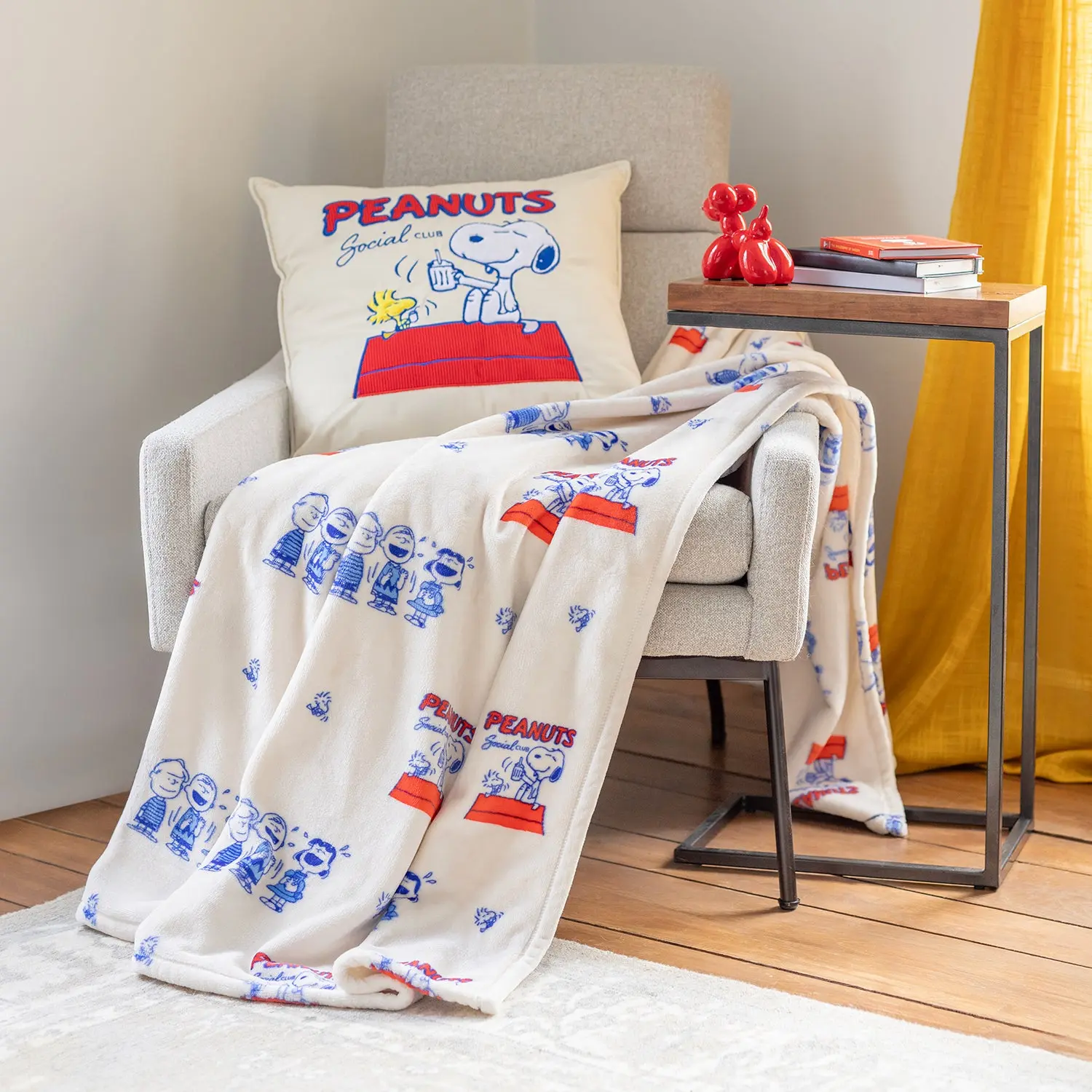 Berkshire PEANUTS VelvetLoft Cute Character Snoopy Plush Throw Blanket,Peanuts Social Club Throw,50 in x 70 in (Official Peanuts Product)