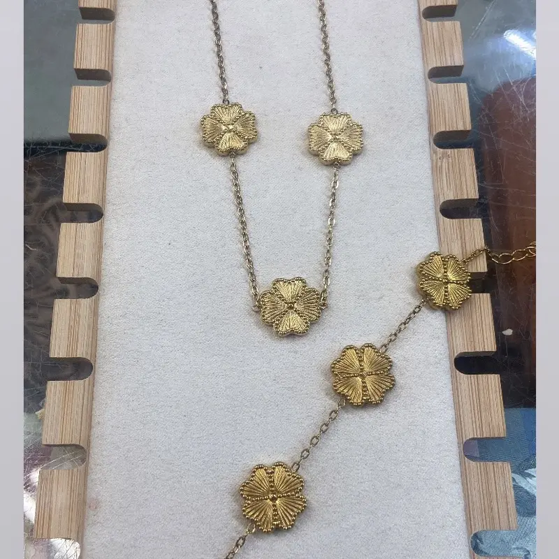 Lucky Necklace set
