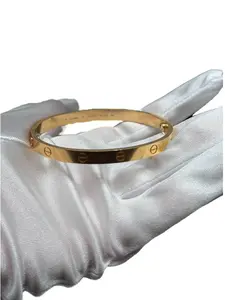 Pre-owned Cartier 18K Yellow Gold Love Bracelet size 19