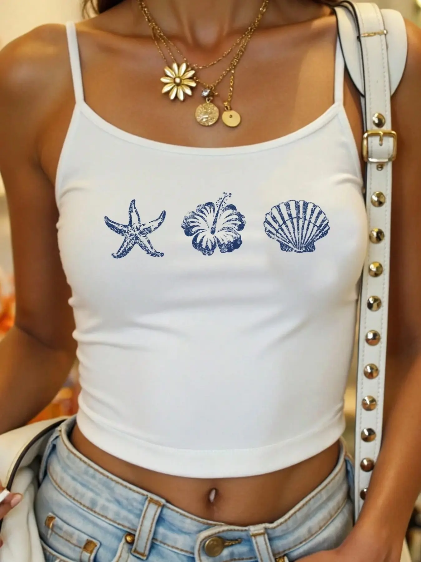 Y2K Coastal Grandma Cami Top | Starfish Hibiscus Shell Graphic | Summer Beachy Spaghetti Strap Crop Tank Top | Trendy 2000s Aesthetic | Soft Stretch Fabric | Vacation Outfit | Beachwear Essential | Cute Coastal Print | Slim Fit Camisole for Women | 2026 V