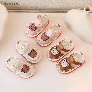 Cute bear print sandals for babies and toddlers - soft-soled, non-slip Velcro strap walking shoes, breathable open-toe summer baby shoes (pink/white/brown, 0-18 months)