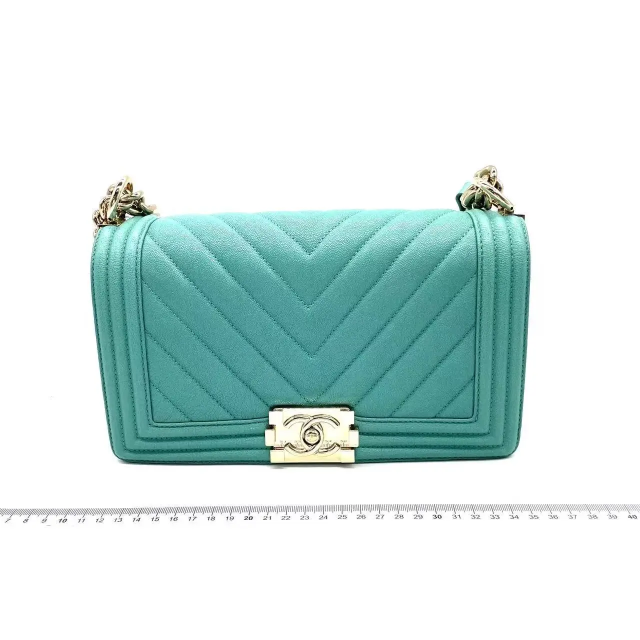 Pre-owned CHANEL leather Crossbody Bags Crossbody Bag, Pre Loved Designer Shoulder Bag for Daily Use