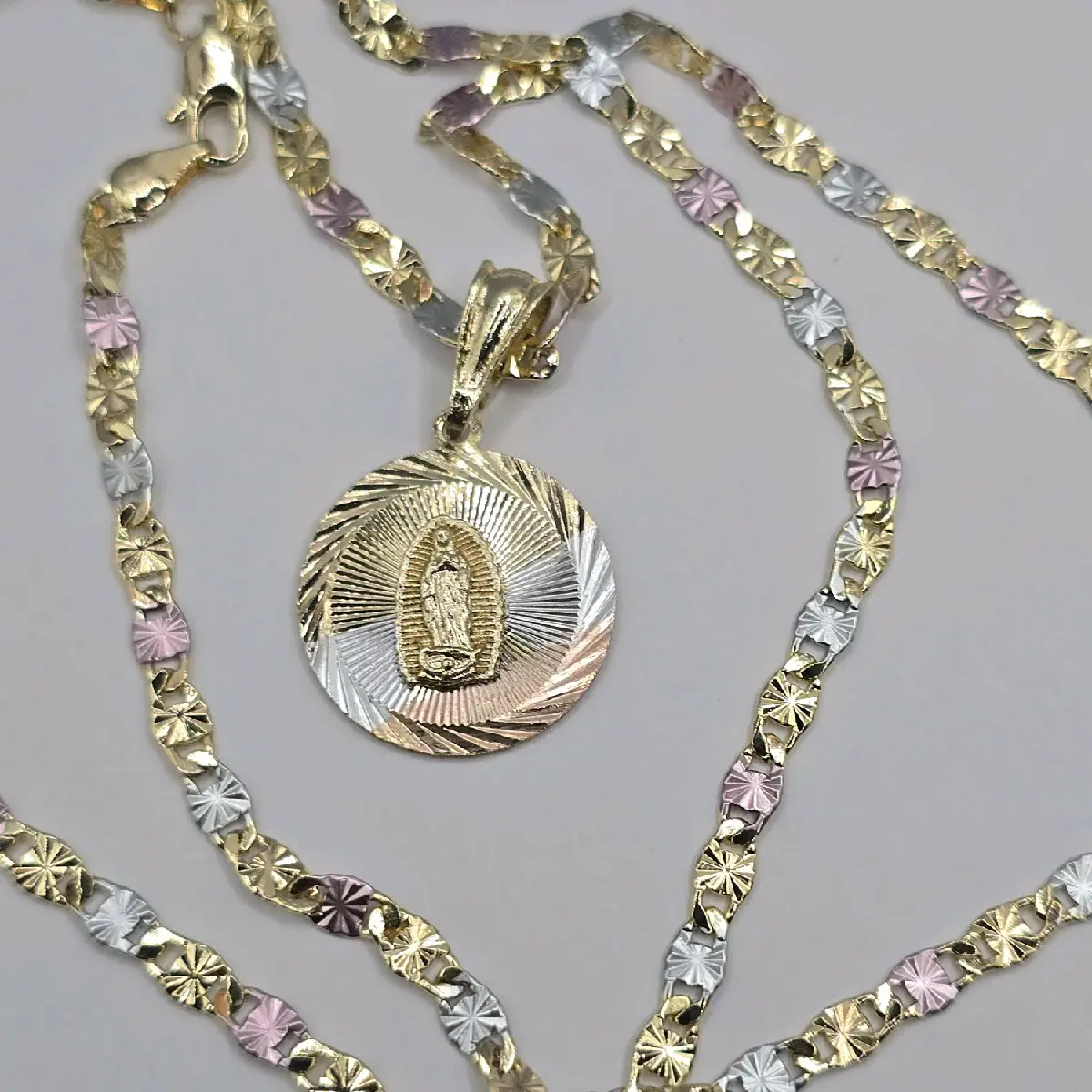 VIRGIN MARY beautiful necklace gold-plated three colors round pendant  fancy design