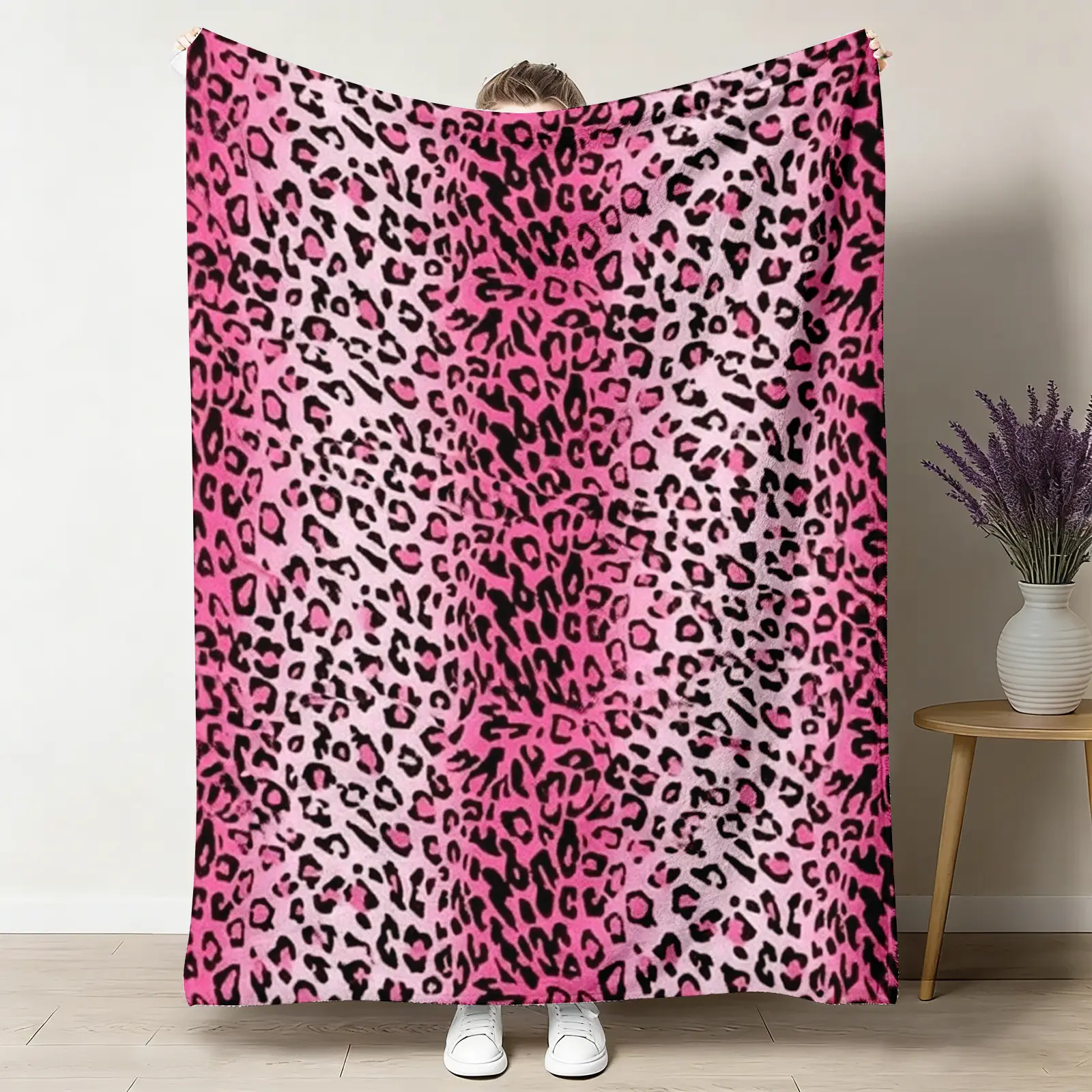 Pink Leopard Throw Blanket, Gradient Cheetah Flannel Blanket, Soft Cozy Warm Throw, Y2K Bold Animal Print Design, Edgy Gift for Her Girlfriend, Aesthetic Bedroom Living Room Couch Decor holiday