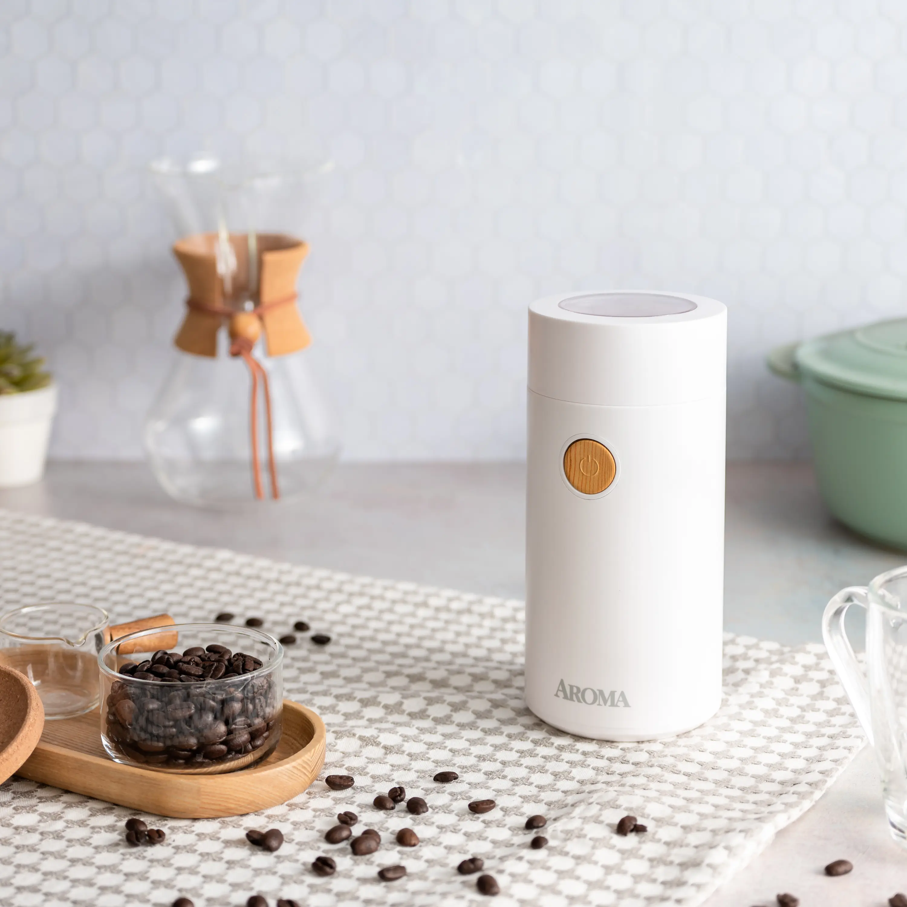 AROMA Mini Coffee Grinder and Electric Herb Grinder with 304 Stainless Steel Grinding Blades (40 g.)