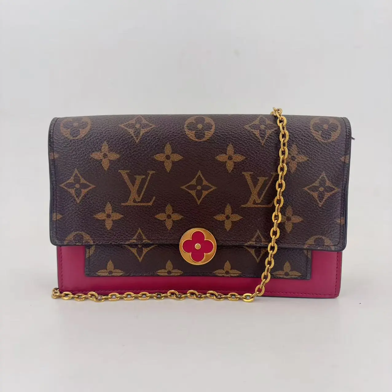 Pre-owned Louis Vuitton leather Shoulder Bags Monogram Flore Chain Wallet Fuchsia bag