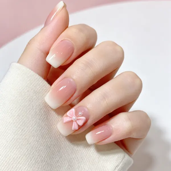 Solid color patch nails | 10-piece set | Natural glossy finish | Easy to wear, comfortable and durable | Includes nail care tools and premium nail box | Suitable for casual, professional and elegant styles | Ideal choice for summer looks