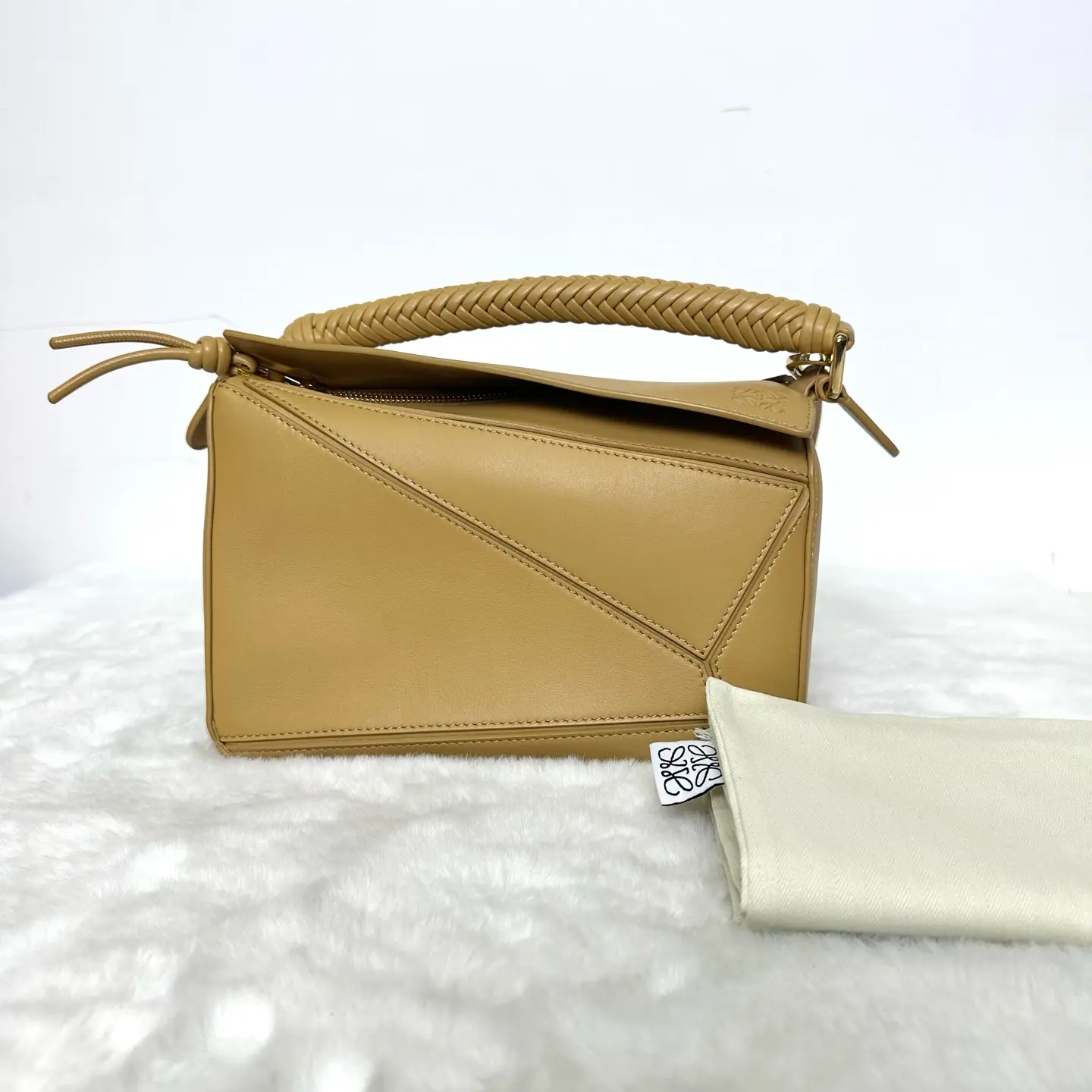 Pre-owned Loewe Puzzle Geometric Handbag with Woven Handle, Serial N21429155