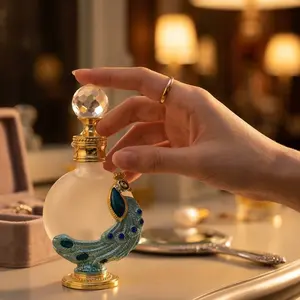 Natural Women's Perfume Oil Concentrate, Long-Lasting Floral Fragrance, Floral Scented, Aromatic Fragrance, Middle Eastern Musk Scent, Arabian Perfume, 10ML Peacock Enamel Bottle, Portable Design, Floral Jasmine Perfume