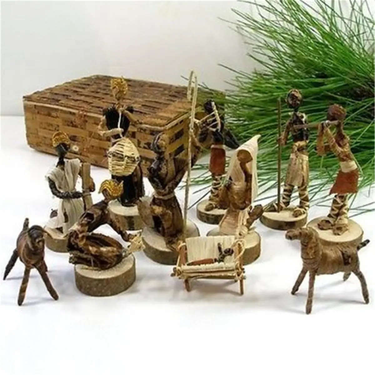 212 MAIN Handmade Natural Banana Fiber Nativity Statue Set - Tropical Traditional Festive Ornaments, 5in Tall Room Decor Decoration, Gift Box-Included Home Supplies for Display, Tropical Design