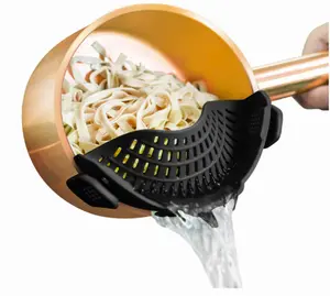 Clip On Strainer Silicone for All Pots and Pans, Pasta Strainer Clip on Food Strainer for Meat Vegetables Fruit Silicone Kitchen Colander