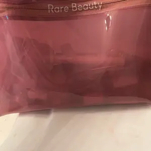 Find Comfort Tinted Clutch