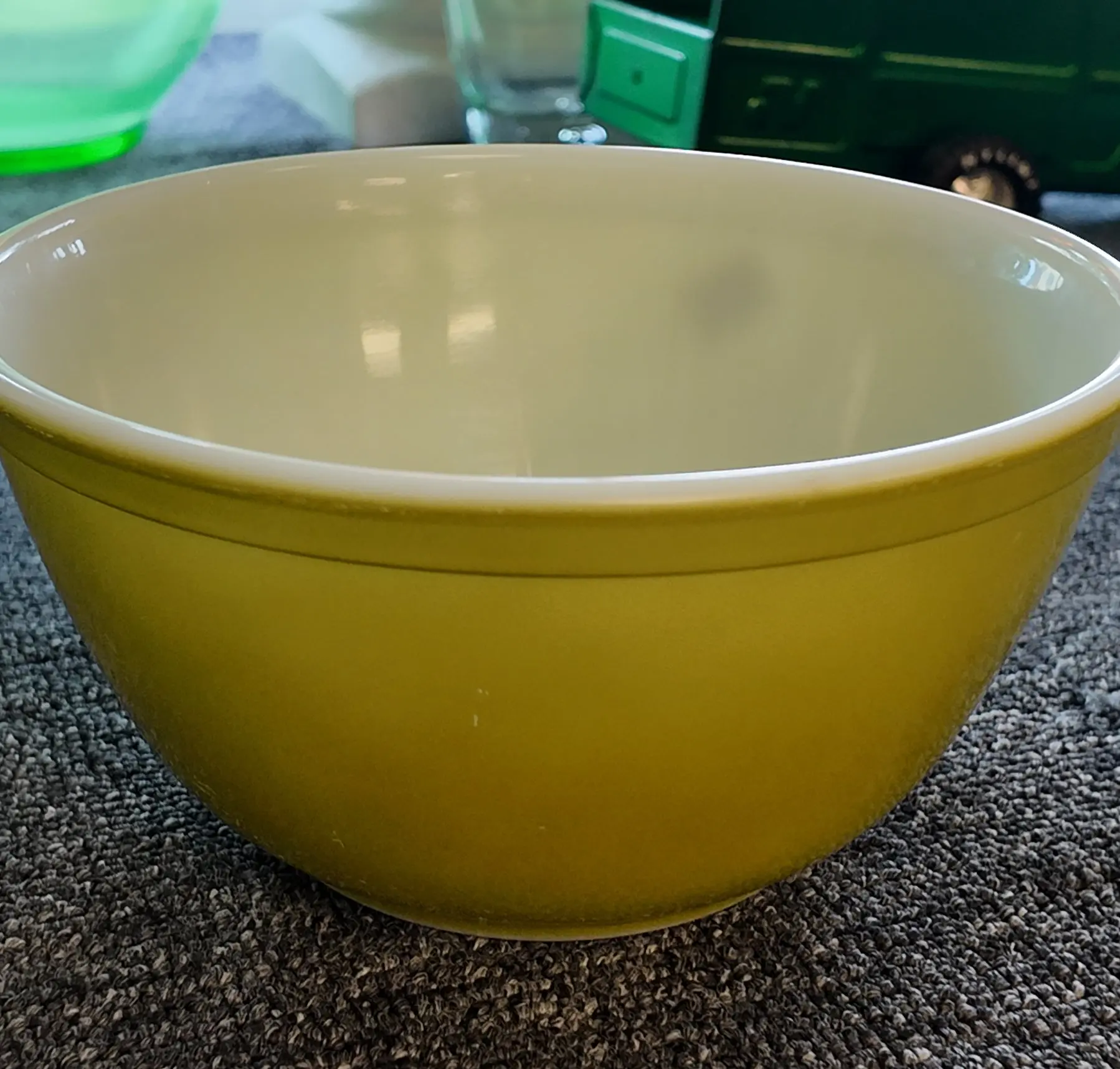 Vintage Pyrex Verde Avocado Green 402 Mixing Bowl 1.5 Quart Milk Glass Nesting Bowl 1-1/2 Qt Mid Century Modern Retro Kitchen USA'