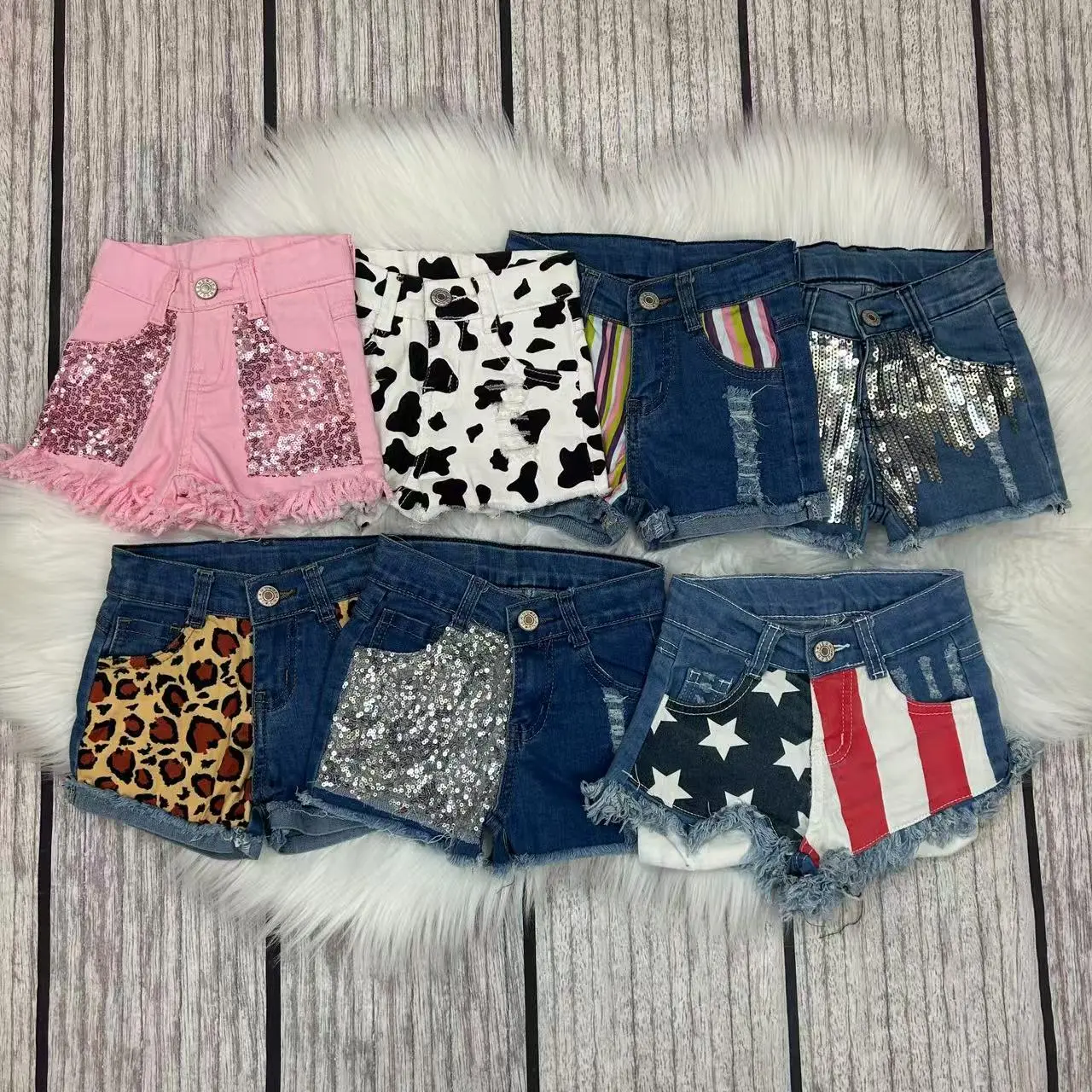 Little Girls' Casual Denim Jeans Shorts, Durable & Fitted Style with a Snug Mid Waist for Summer Playtime, Snug Fitting, 4T, Classic Cut, Casual Wear, Soft Denim, 2T